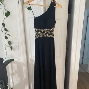 LAURA Petite Formal Dress